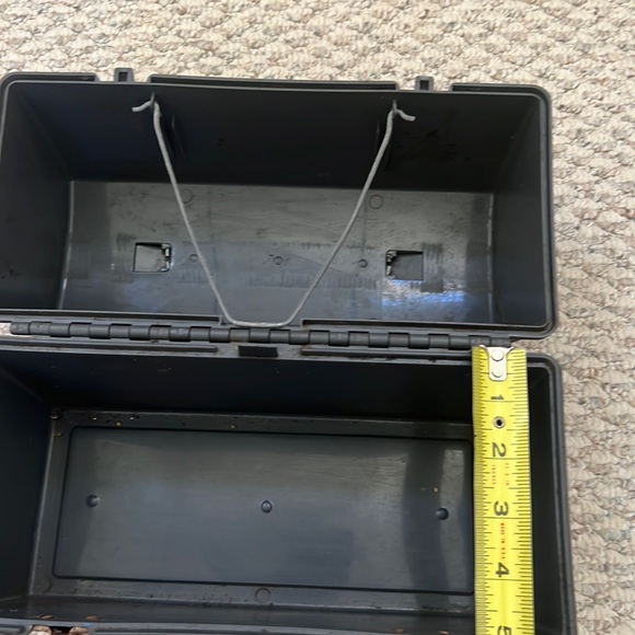 Vintage Gray Domed Lunch Bucket Aladdin Lunch Pail, Plastic Decorative, Storage - Picture 16 of 16